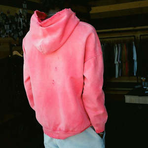 Sudadera con capucha oversize rosa con efecto teñido, con cremallera, de felpa francesa, unisex, corte regular, diseño con bolsillos, estampado por pulverización, estilo urbano de otoño - Product Image 3