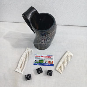 Vaso de cuerno de buey de excelente calidad con grabado, artesanía hecha a mano, vaso de chupito vikingo de cuerno de buey con precio competitivo. - Product Image 5