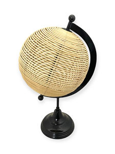 ลูกโลกโลหะตั้งโต๊ะแบบดั้งเดิมระดับพรีเมียม พร้อมดีไซน์อาร์ตเดโค คุณสมบัติการหมุนได้ และรายละเอียดข้อมูลดาวเคราะห์ - Product Image 3