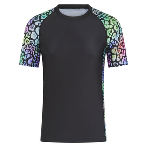 Maillot de bain à manches courtes pour homme, noir avec manches imprimées léopard colorées, séchage rapide, en polyester, pour la natation et le surf - Product Image 1