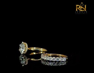 Ensemble de bague de fiançailles solitaire en diamant brillant de laboratoire couleur DEF 2 carats avec alliance assortie, luxe, or massif 9K 14K 18K - Product Image 6