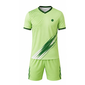 Tenue de football professionnelle, maillot et short modernes, tissu résistant pour les entraînements, les matchs et les vêtements de sport quotidiens - Product Image 2