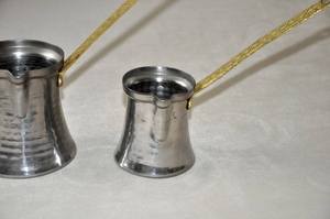 Juego de cafetera turca de cobre martillado hecho a mano, auténtico con motivo de panal grabado, Cezve Ibrik con mango de madera resistente al calor - Product Image 5