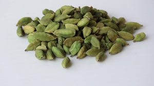 Cardamomo Verde de la India, Cultivo Fresco, Vainas de Elaichi Verdes Naturales de Gujarat, 1 kg Crudo, para Proveedores Internacionales de Especias al por Mayor - Product Image 3