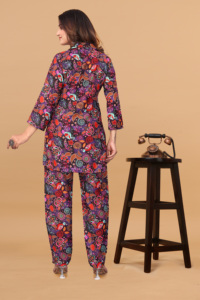 Conjunto de dos piezas de alta calidad con diseño estampado mixto para mujer, conjunto de ropa informal de poliéster y rayón con cuello redondo para mujer, traje de pantalón informal de verano. - Product Image 3