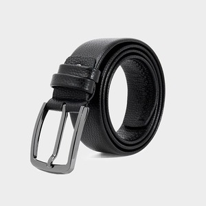 Ceintures décontractées pour hommes, dernières tendances, personnalisées, durables, respirantes, en cuir de vachette véritable, boucle en alliage, motif uni, fabriquées au Pakistan - Product Image 1