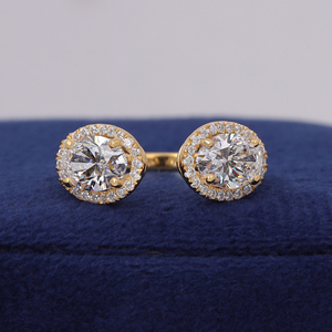 แหวนหมั้นเพชรทรงรี 2 กะรัต แบบโอวัลคัท ประดับเพชรรอบวงสองเม็ด ทองคำขาว 14k พร้อมใบรับรอง IGI - Product Image 1