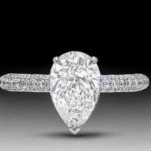 Magnifique bague solitaire en diamant blanc taille poire avec un halo caché en argent sterling pour femme - Product Image 6