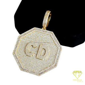 Colgante de Diamante Cultivado en Laboratorio de Lujo, Forma Hexagonal con Inicial, Superficie Brillante, Acabado en Tono Dorado, Personalizado - Product Image 2