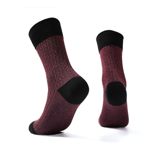 Chaussettes de sport en Spandex/Polyester pour l'automne, professionnelles, respirantes, écologiques, à séchage rapide, hauteur genou, personnalisables, pour la course à pied et le yoga - Product Image 4