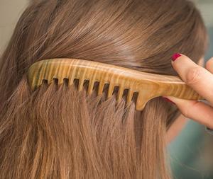 Peine de madera de bambú ecológico de dientes anchos personalizado al por mayor, barato, de f s i - Product Image 5