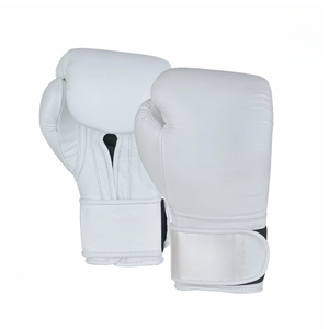 Gants de boxe en cuir blanc à lacets, fermeture au poignet, doigts entièrement couverts, pour adultes de 14 ans et plus, unisexe, utilisation pour les arts martiaux - Product Image 3