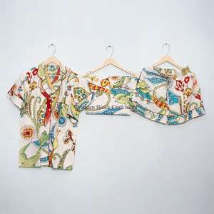 Hermoso y elegante conjunto de pijama corto de algodón hecho a mano en India, con estampado digital vintage, suave, para dormir, para mujer, primavera-verano - Product Image 2