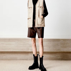 กางเกงขาสั้นผู้หญิงลายพิมพ์ตัวอักษร เอวกลาง ทรงเข้ารูป หนังแท้คุณภาพสูง ความยาวระดับเข่า ซิปหน้า แต่งลูกปัด รุ่นลำลอง ปี 2026 - Product Image 5