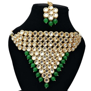 Collier choker indien classique pour femme, pour mariage, fiançailles, anniversaire, fête, vert, cristal traditionnel, Kundan, fausse perle, alliage d'or, cadeau - Product Image 3