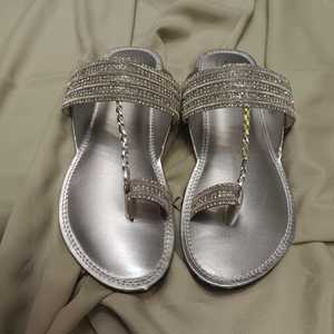 Latest Designs Women's Glitter T-Strap Flats <b>With</b> Rhinestone Decoration Open Toe Comfortable Anti-Slip Summer <b>Shoes</b> For Women - Product Image 3