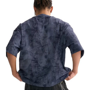 T-shirt personnalisé en coton 100% pour homme, design streetwear, logo personnalisé, effet vieilli, couleur unie, vente en gros, éco-responsable - Product Image 2