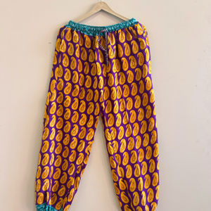 Pantalon Harem en Soie Indienne Style Bohème Alibaba – Confortable pour le Yoga et comme Pantalon de Pyjama - Product Image 1