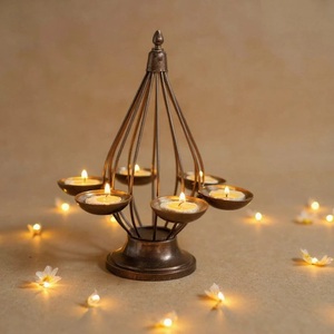 Nouveaux bougeoirs en métal doré de style vintage pour mariages, décorations de table de Noël - Product Image 6