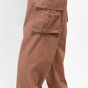 Pantalon cargo pour homme de haute qualité, sur mesure, OEM, 100% coton, coupe ajustée, matériau personnalisé, couleur unie, tricoté, pour un usage décontracté - Product Image 4