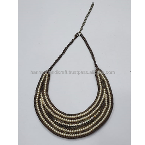 Collier en résine moderne et magnifique fait à la main pour femmes, cadeau pour la Saint-Valentin de ZN Creations - Product Image 3