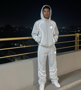 Ensemble coupe-vent unisexe OEM 2 pièces pour l'hiver : veste courte et short, avec logo personnalisé, blocs de couleur et passepoil réfléchissant, vêtements de sport - Product Image 1