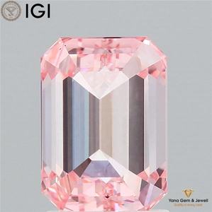 Diamante Cultivado en Laboratorio con Corte Esmeralda, Color Rosa Intenso, Claridad VS1, 2.01 Quilates, Certificado IGI, para una Pieza de Joyería Exquisita - Product Image 4