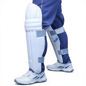 Éditions Internationales pour Joueurs : Kit Complet de Protection Optimale pour le Batting, comprenant des Protège-tibias, des Gants et un Bat de Cricket en Saule Anglais - Product Image 2