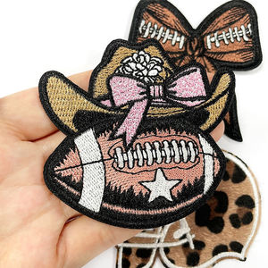 Patch brodé personnalisé en tissu thermocollant avec logo de marque, motif cœur ou fleur en feutre, pour vêtements - Product Image 3
