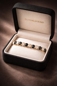 กำไลข้อมือเทนนิสเคลือบทอง 18K สำหรับผู้หญิง รุ่นคลาสสิกจาก ELVORA GEMS ประดับด้วยเพชรซิร์คอนสีดำใสแบบสลับกัน ตัวเรือนแบบ Bezel Setting เหมาะสำหรับงานแต่งงาน - Product Image 6