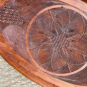 ถาดเสิร์ฟไม้สุดหรูพร้อมดีไซน์ลายหินอ่อนเรซิ่น ยกระดับประสบการณ์การรับประทานอาหารของคุณ - Product Image 3