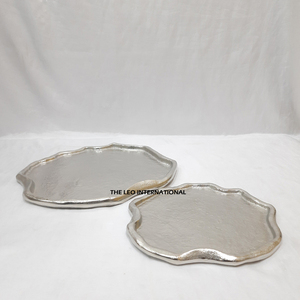 Assiettes de Présentation Irrégulières en Aluminium Alimentaire pour Cuisines, Mariages, Expériences Gastronomiques Royales et Événements Spéciaux - Product Image 1