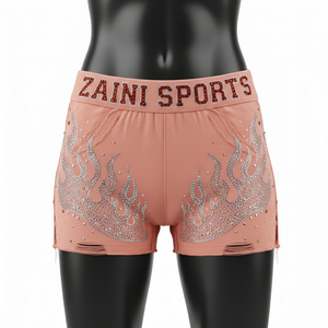 Shorts de mujer de algodón premium con spandex, tela suave y elástica, color melocotón, logotipo con transferencia térmica de diamantes de imitación. - Product Image 1
