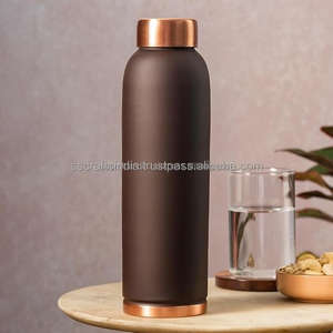 Botella de agua clásica de cobre marrón con acabado mate con tapa 1-L Material de exportación de alta calidad de gran capacidad para agua potable - Product Image 5