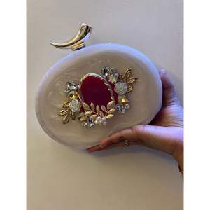 Modern Elegant Women's Resin Clutch Crystal Fashion <b>Accessory</b> <b>Handbag</b> for Evening Parties - Product Image 5