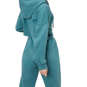 เสื้อครอปฮู้ดดี้ลำลองสีสันตามสั่ง ผลิตจากผ้าฝ้ายโพลีเอสเตอร์น้ำหนักเบา ผลิตในประเทศปากีสถาน - Product Image 3