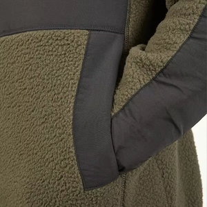 Chaqueta con capucha y cremallera completa para hombre, color verde oliva, con bloques de color, forro polar, manga raglán, corte regular. - Product Image 4