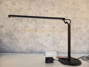 Lámpara de Escritorio Moderna Minimalista con Pantalla Cilíndrica de Metal, Control de Botón, LED 3000K Blanco Cálido, Alimentación CA, Iluminación de Oficina, Acabado Negro - Product Image 5