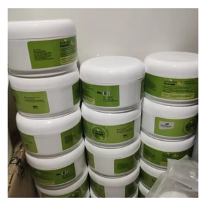 Approvisionnement d'usine Pommade pour les cheveux enrichie en Aloe Vera et camomille Pommade pour la brillance et l'humidité naturelles certifiée ISO pour la pommade à usage en salon - Product Image 1