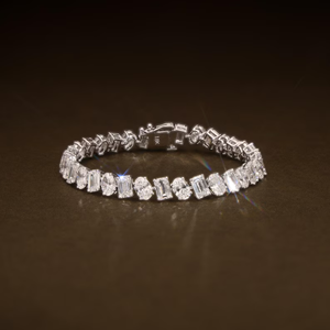 Pulsera de tenis unisex con 50 esmeraldas y diamantes ovalados cultivados en laboratorio, certificada por IGI, oro de 14K, elegante para bodas y fiestas. - Product Image 1