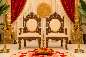 Mandap en bois de style traditionnel pour mariage indien, mandap en bois avec piliers de base en forme d'éléphant, mandap de mariage en bois élégant, États-Unis - Product Image 3