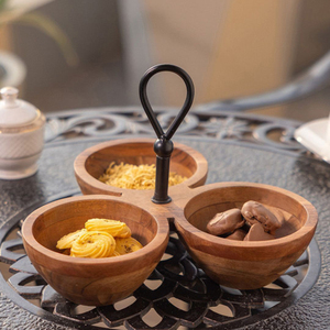 Bol à collation rustique en bois à 3 compartiments avec poignée en métal noir, plateau de service durable en acacia pour noix, sauces et traiteur de luxe - Product Image 5