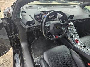 Voiture de sport convertible de luxe d'occasion Huracan LP580-2 Spyder 2019 ( propulsion arrière) - Product Image 3