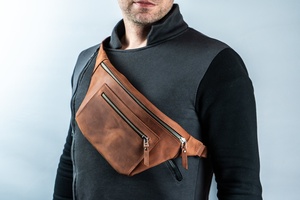 Multiple Pockets Reinforced Stitching Available Leather Waist Bag Waterproof Fade-resistant Crossbody Shoulder Leather Waist Bag - Product Image 5
