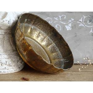 El encanto atemporal del tazón de aluminio refleja siglos de cultura y artesanía. - Product Image 4