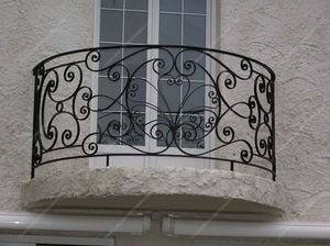 Pourquoi les balustrades de balcon en fer forgé de luxe sont le meilleur investissement pour une façade extérieure de maison sécurisée et visuellement saisissante. - Product Image 4