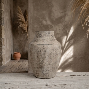 Vase en terre cuite rustique Orivase, pot de table en argile, vase artisanal en terre cuite, urne décorative en céramique, 18x33cm - Product Image 6