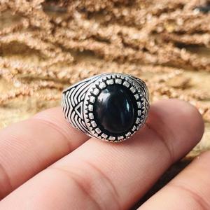 Anillo de Ónix Negro para Hombre, Estilo Vintage Gótico, Anillo de Latón con Acabado Plateado Oxidado, Diseño Tribal Audaz, Venta al Por Mayor - Product Image 6