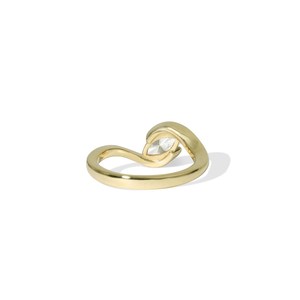 Superbe bague solitaire minimaliste en or massif 14K 18K avec diamant de laboratoire taille marquise certifié IGI, couleur DEF, clarté VS VVS - Product Image 4
