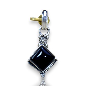 Colgante de Plata de Ley 925 con Ónix Negro, Elegante Pieza de Joyería de Plata para Mujer con Engaste de Bisel, Colgantes al por Mayor - Product Image 1